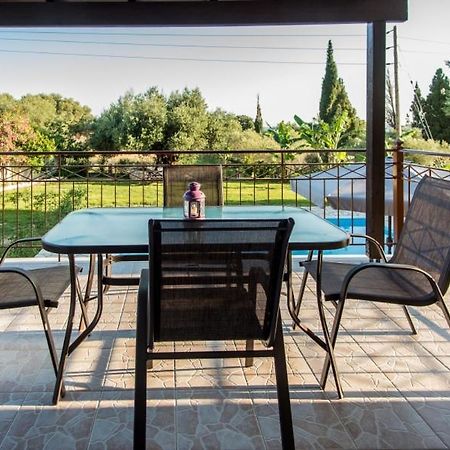 Villa Irida Afrato ภายนอก รูปภาพ