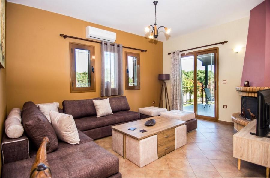 Villa Irida Afrato ภายนอก รูปภาพ