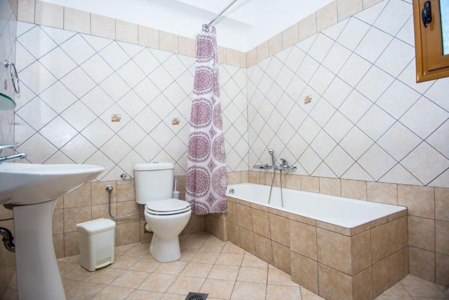 Villa Irida Afrato ภายนอก รูปภาพ