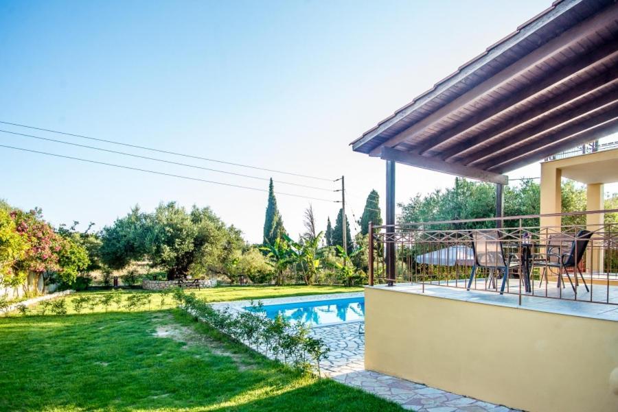 Villa Irida Afrato ภายนอก รูปภาพ