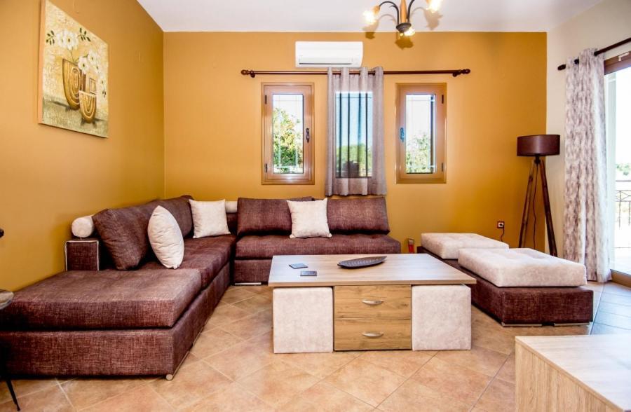 Villa Irida Afrato ภายนอก รูปภาพ