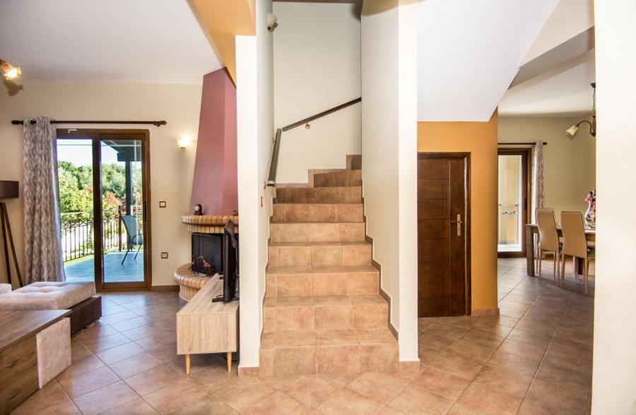 Villa Irida Afrato ภายนอก รูปภาพ