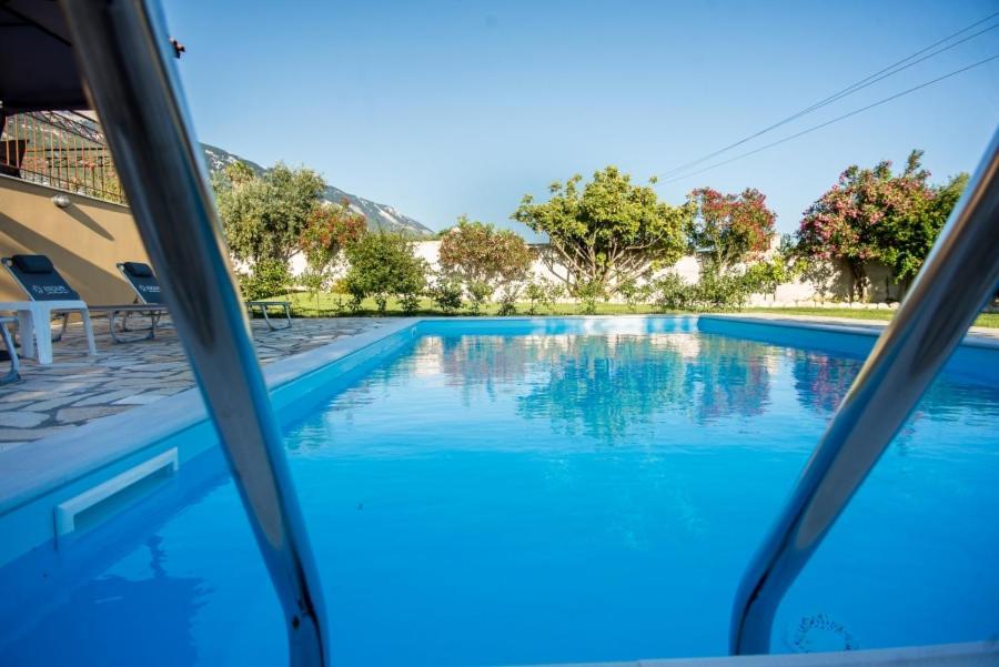 Villa Irida Afrato ภายนอก รูปภาพ